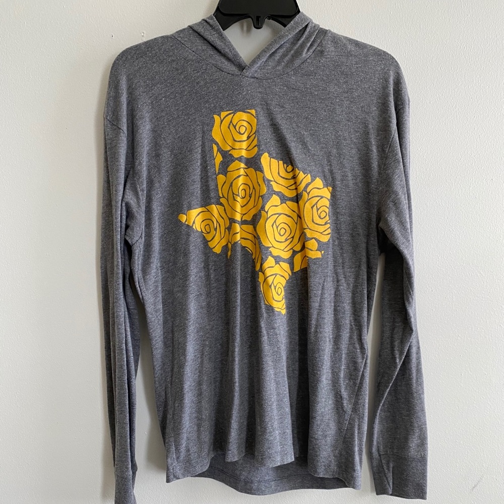 Super cute pullover!